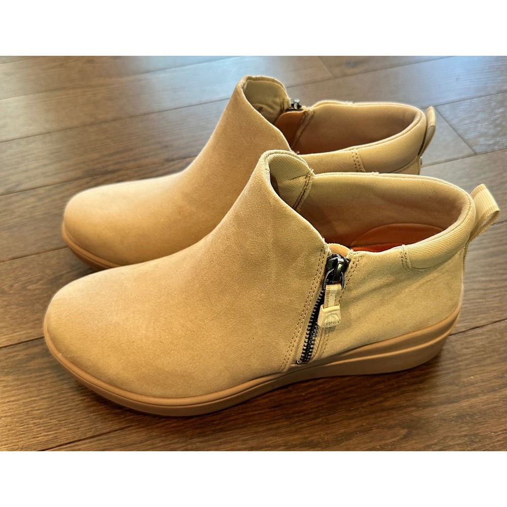 Ryka Lyrical Tan Suede Fabric Ankle Boots Side Zip Comfort Sneakers Womens 7.5M